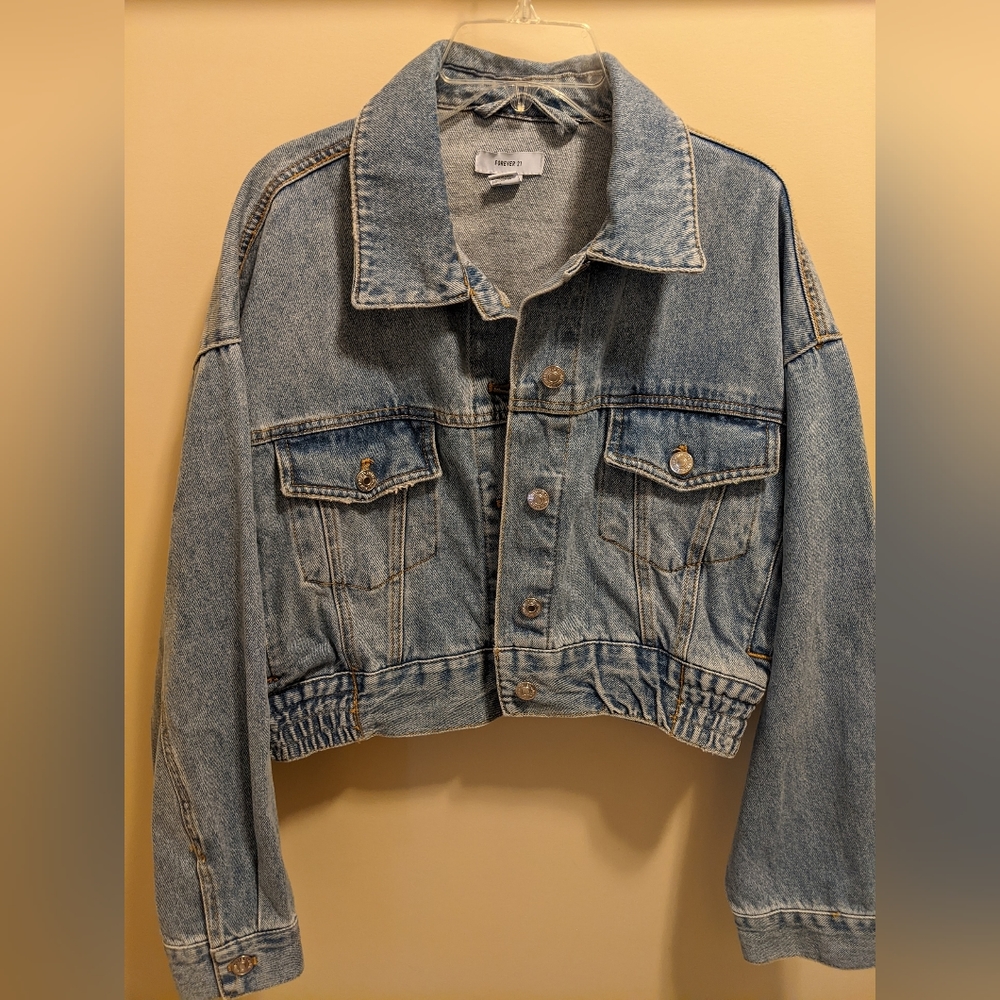 NWOT Jean Jacket, heavy weight denim, light blue wash, Sz S